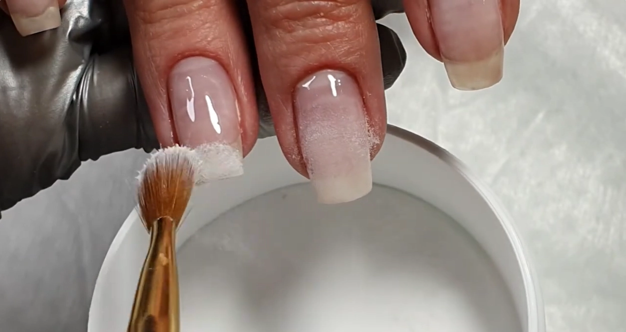 Гигиенический маникюр без покрытия