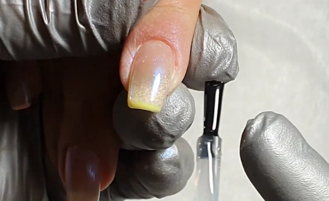 Нанесение базы