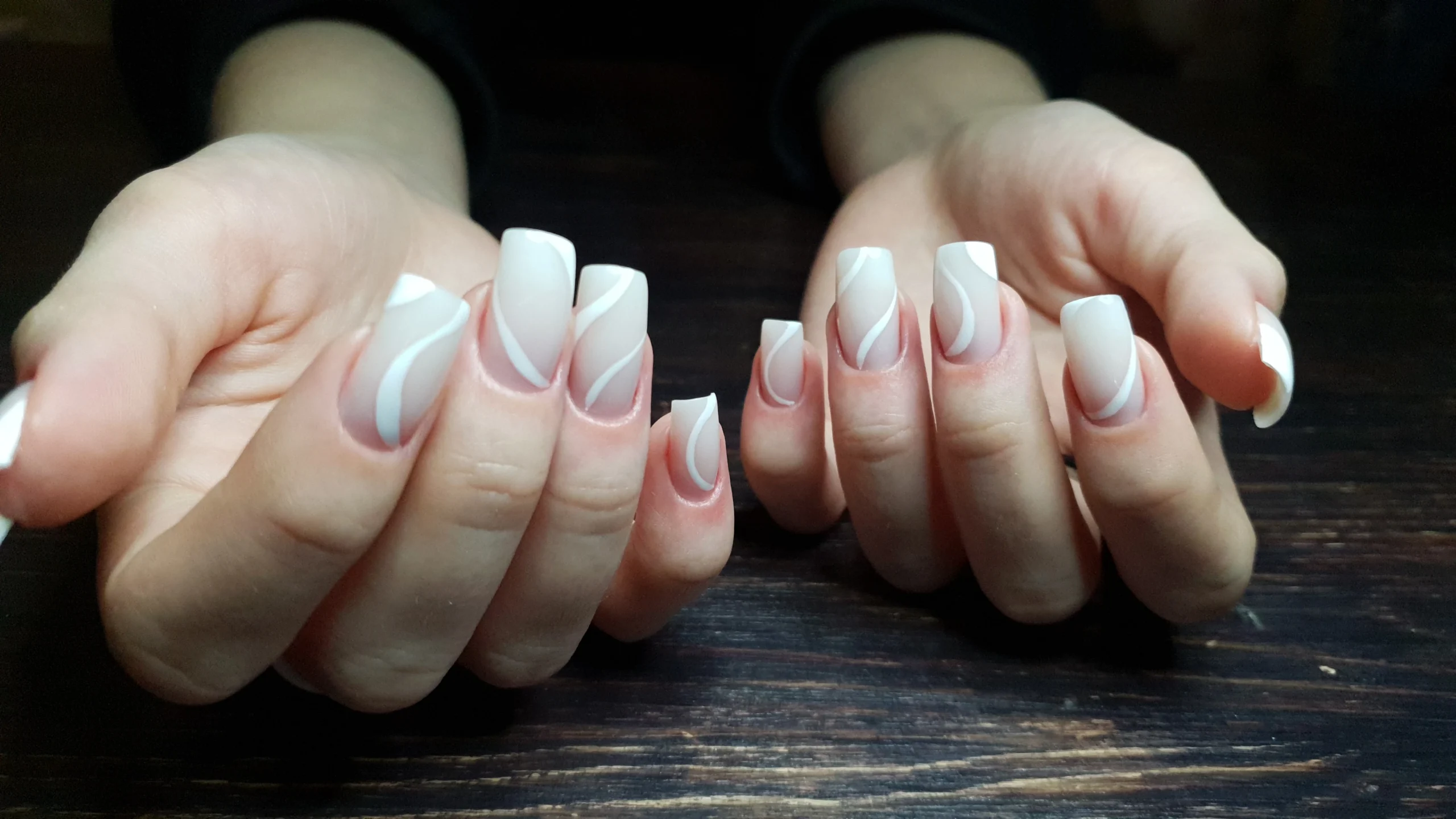 Идеальный французский маникюр